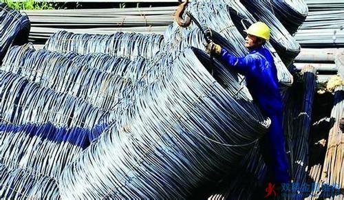 黑龍江最大鋼企5個月未發(fā)工資 千名員工與領(lǐng)導起沖突